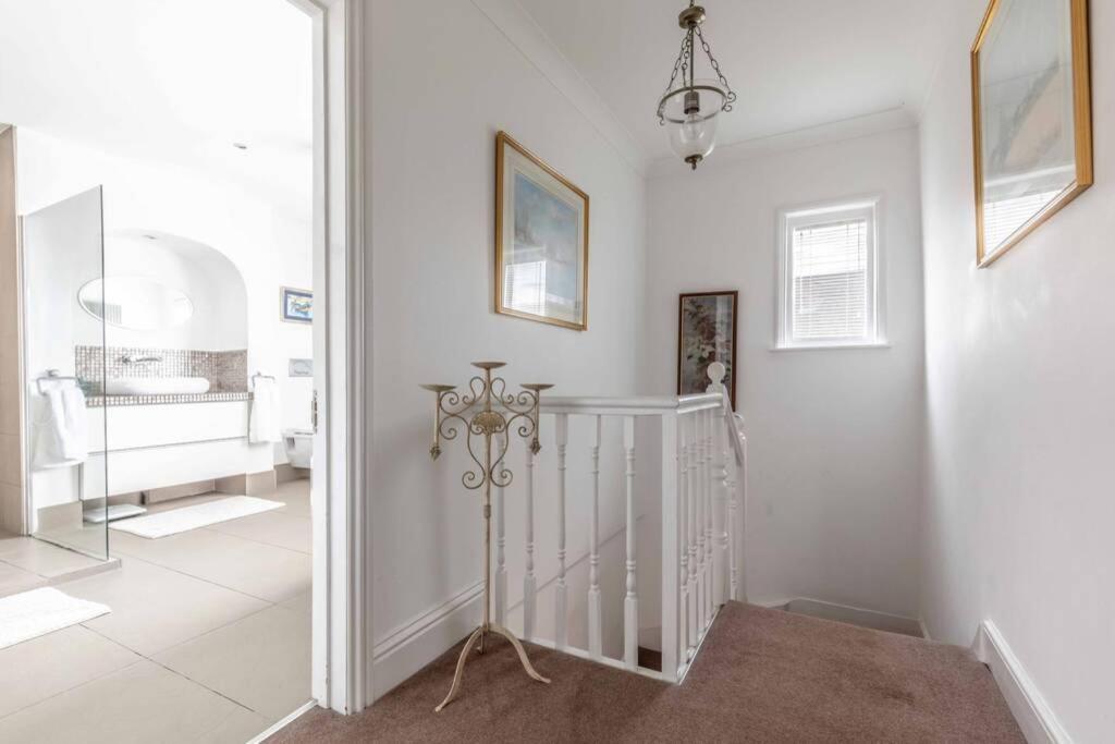 Windsor Town Centre Victorian Townhouse Sleeps 6 Villa Eksteriør bilde